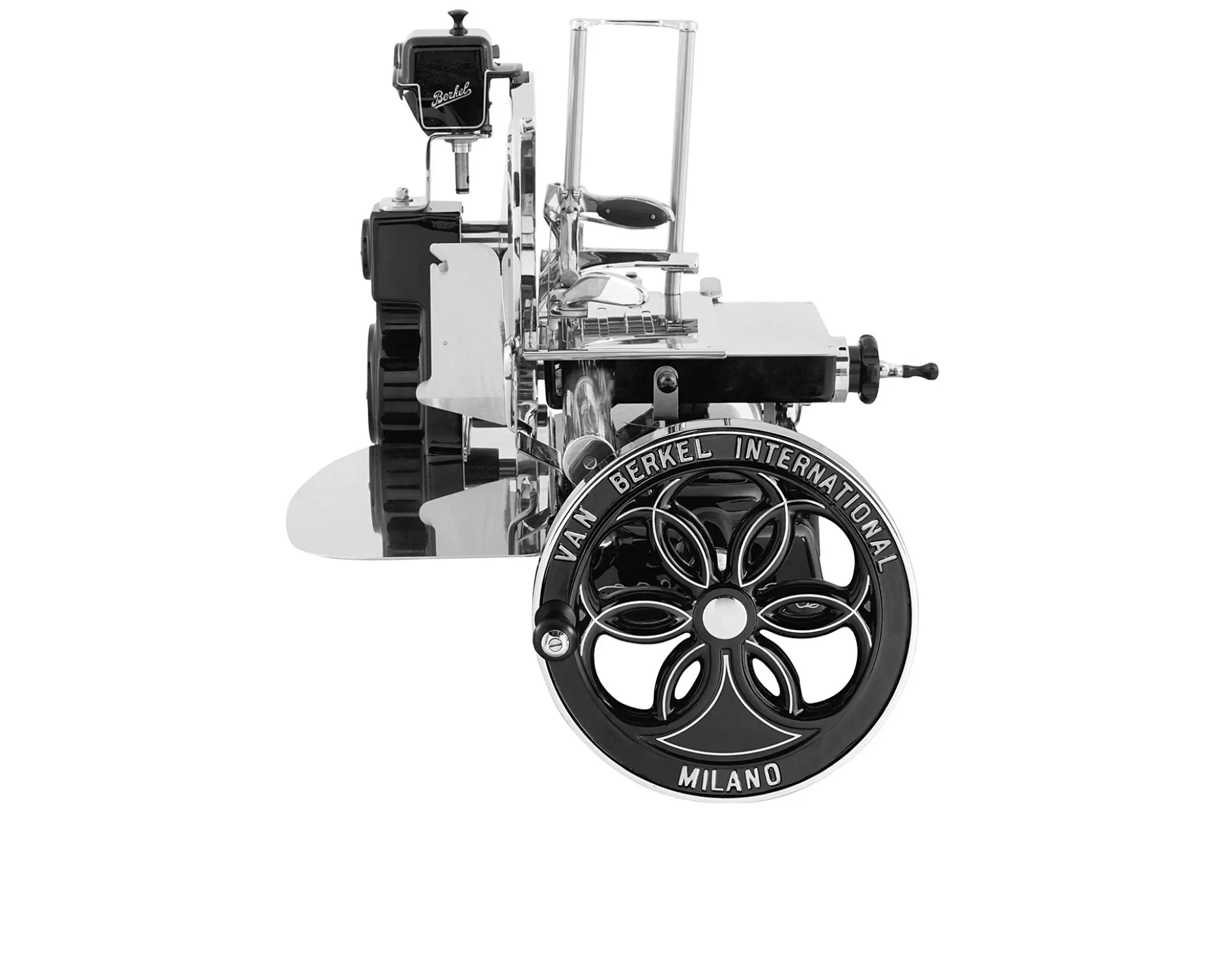 Affettatrice a volano b114 acciaio colore nero con decoro argento Berkel