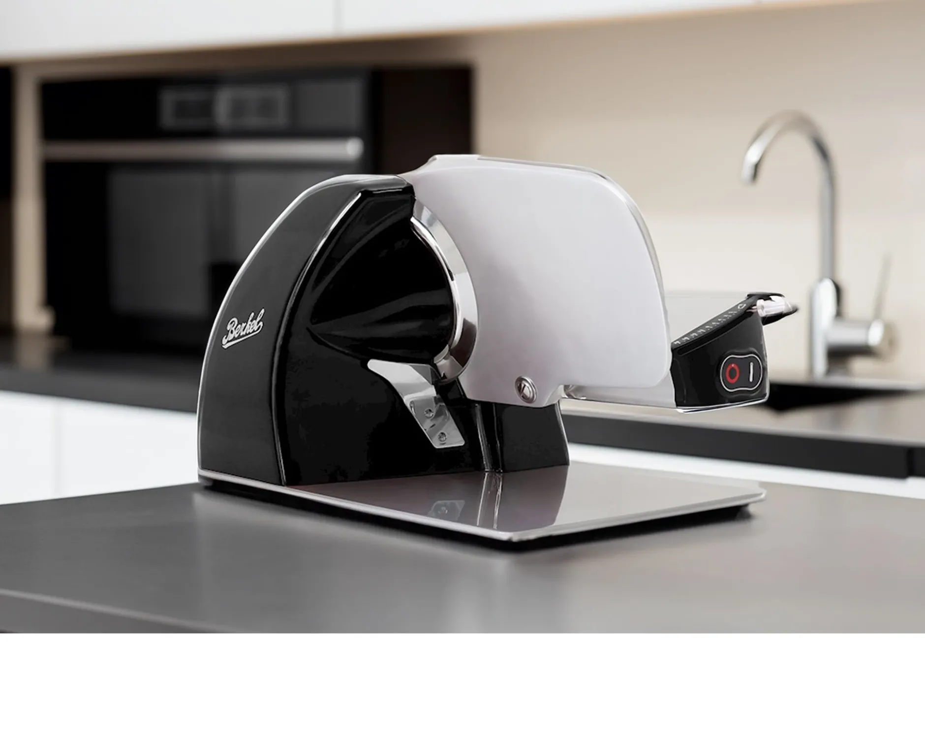 Affettatrice elettrica home line plus 200 acciaio colore nero Berkel