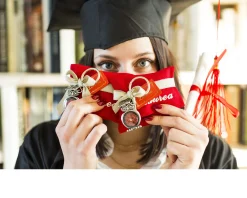 Bomboniera laurea portachiavi gufo bussola con sacchetto portaconfetti Selezione zanolli