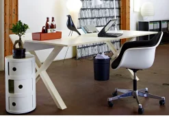 Cassettiera componibile a tre elementi colore bianco Kartell