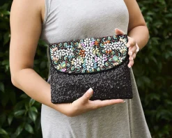 Clutch in tessuto con perline, cristalli e strass Ottaviani