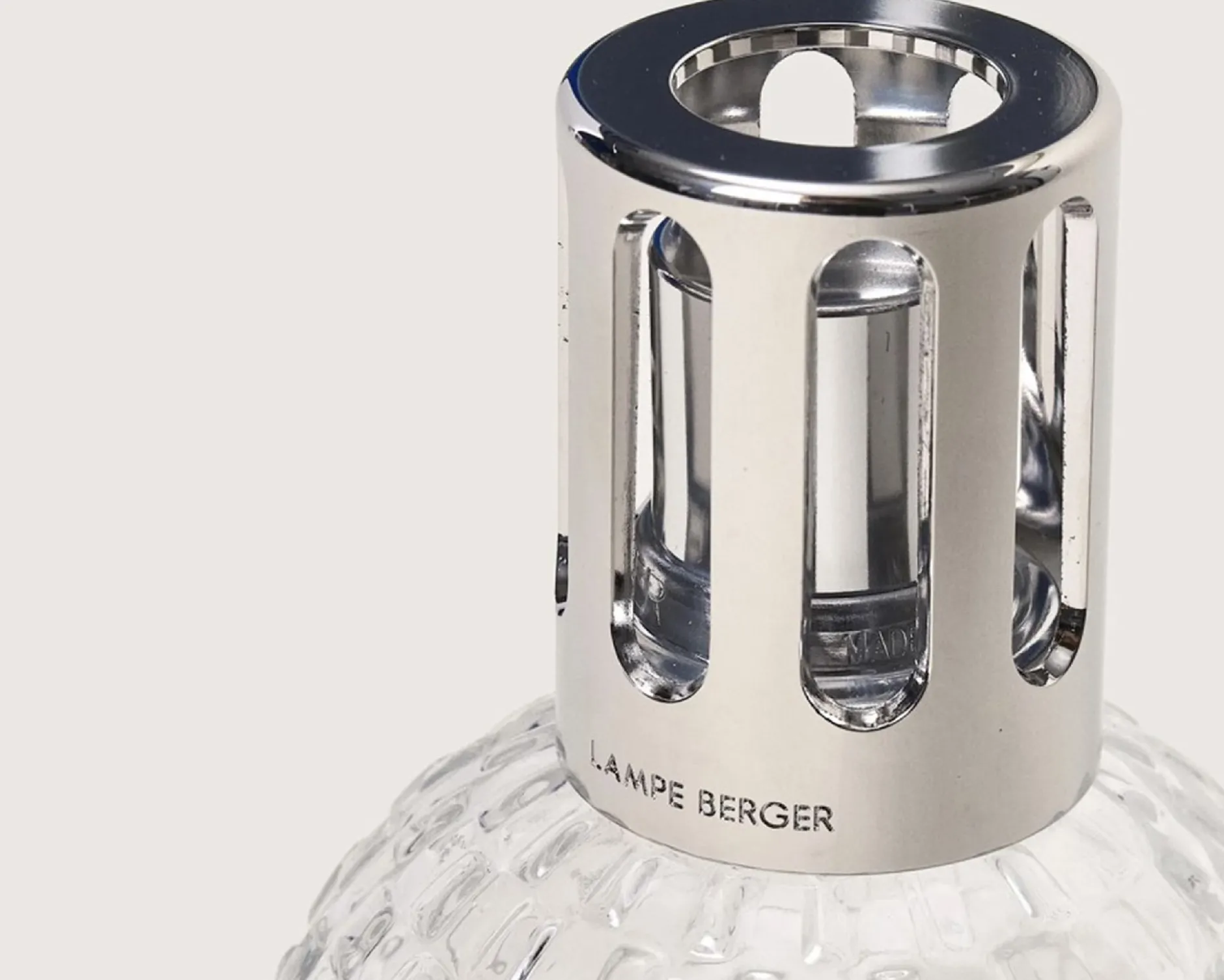 Cofanetto lampada catalitica disco trasparente con profumo 250 ml liliflora Maison berger paris