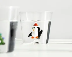 Idea regalo natale bicchiere tumbler pinguino con cappello di natale christmas tales Ichendorf