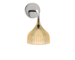 Lampada applique e' gialla Kartell