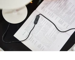 Lampada da tavolo mini geen-a acciaio colore bianco con alimentazione diretta Kartell