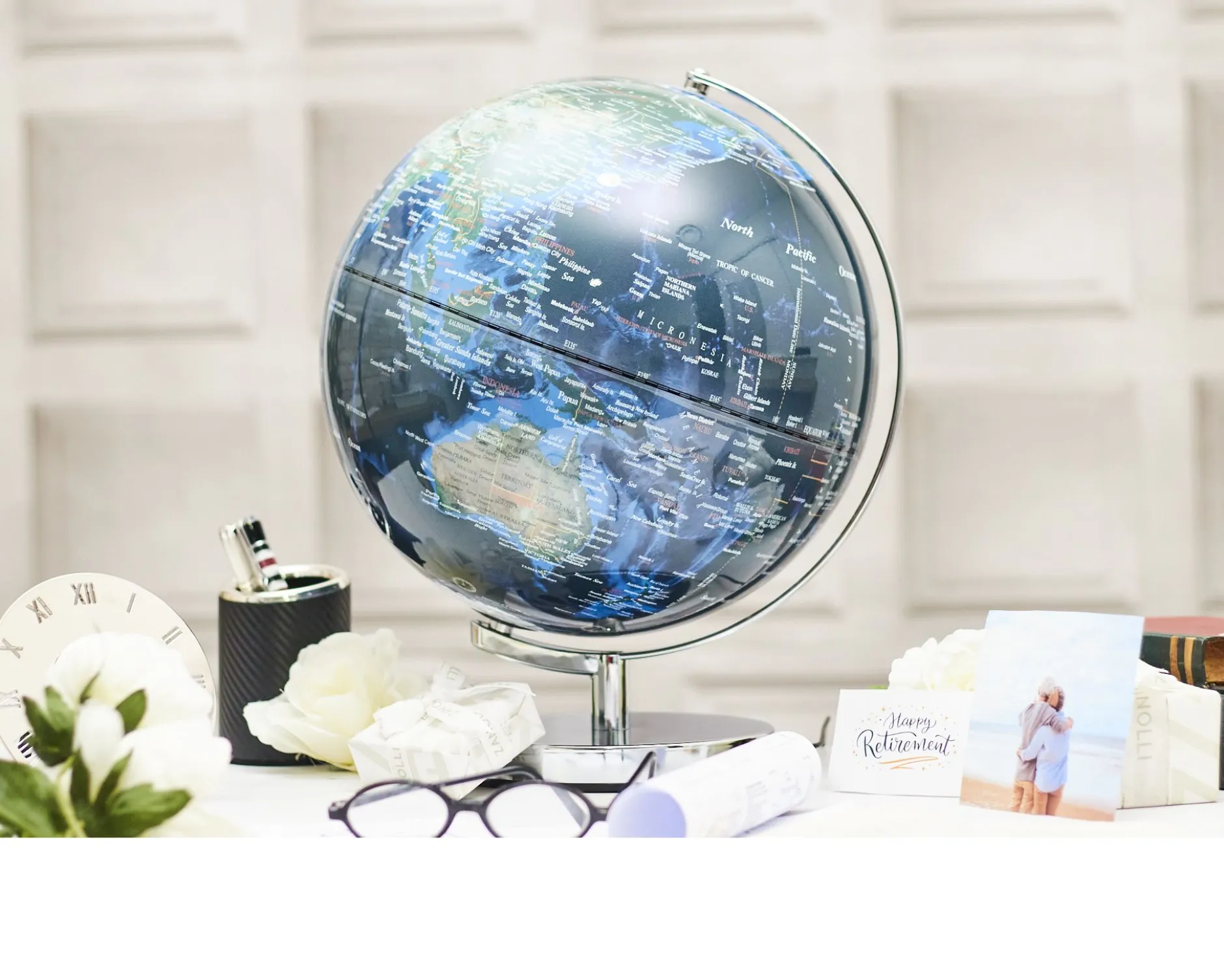Mappamondo con globo illuminato a led e supporto in metallo Selezione zanolli