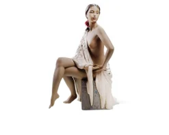 Nudo con scialle porcellana Lladro'