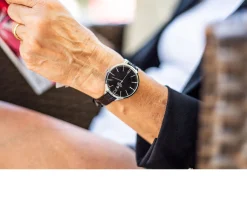 Orologio da polso donna acciaio con quadrante nero e cinturino in pelle Royal london