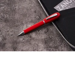 Penna a sfera classica lady con cappuccio in metallo laccato rosso Settelaghi