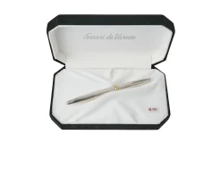 Penna a sfera yesterday argento con disegno rigato e finiture oro Settelaghi