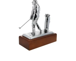 Trofeo il golfista in resina con base in legno Selezione zanolli