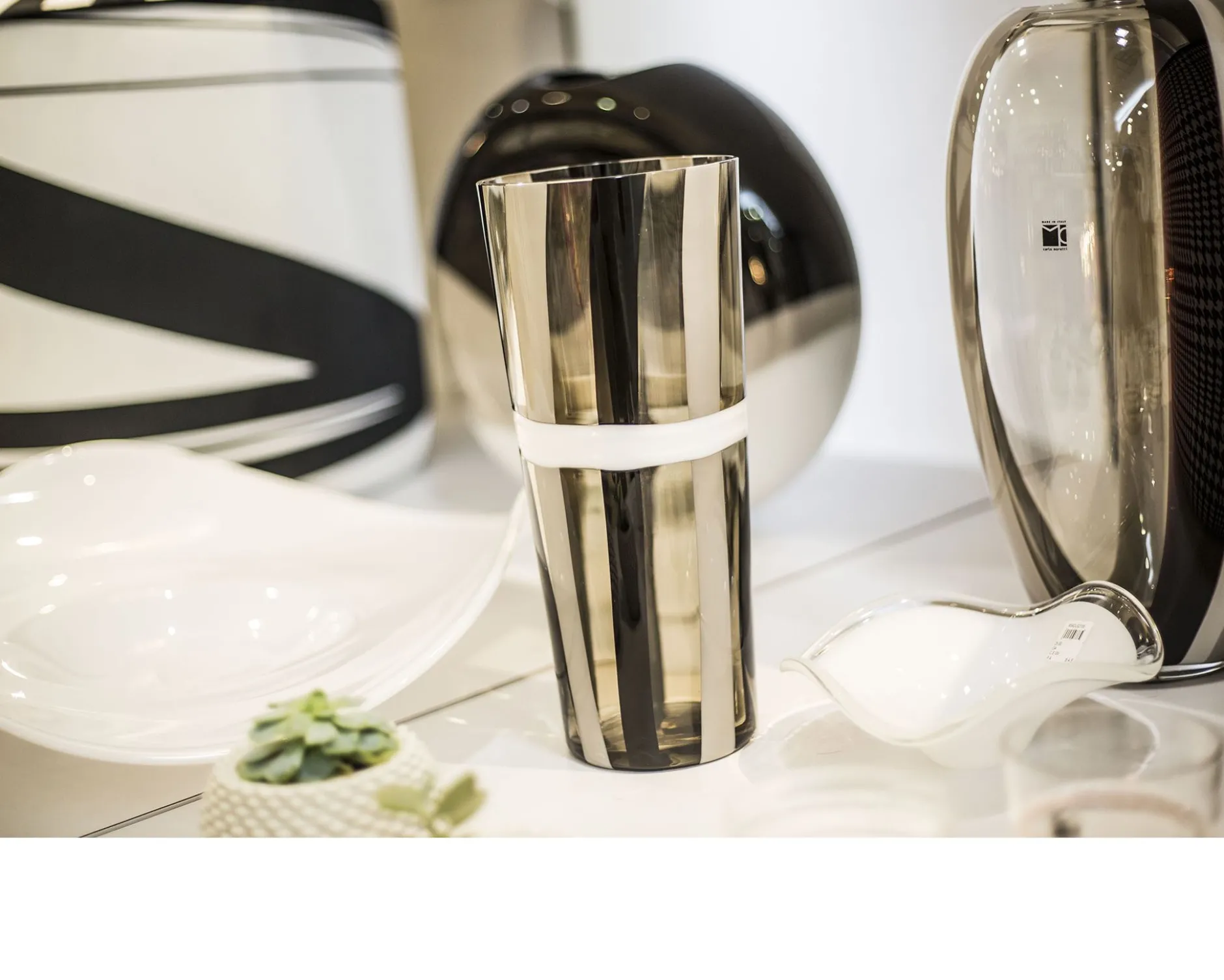 Vaso troncocono vetro di murano latte nero grigio Carlo moretti